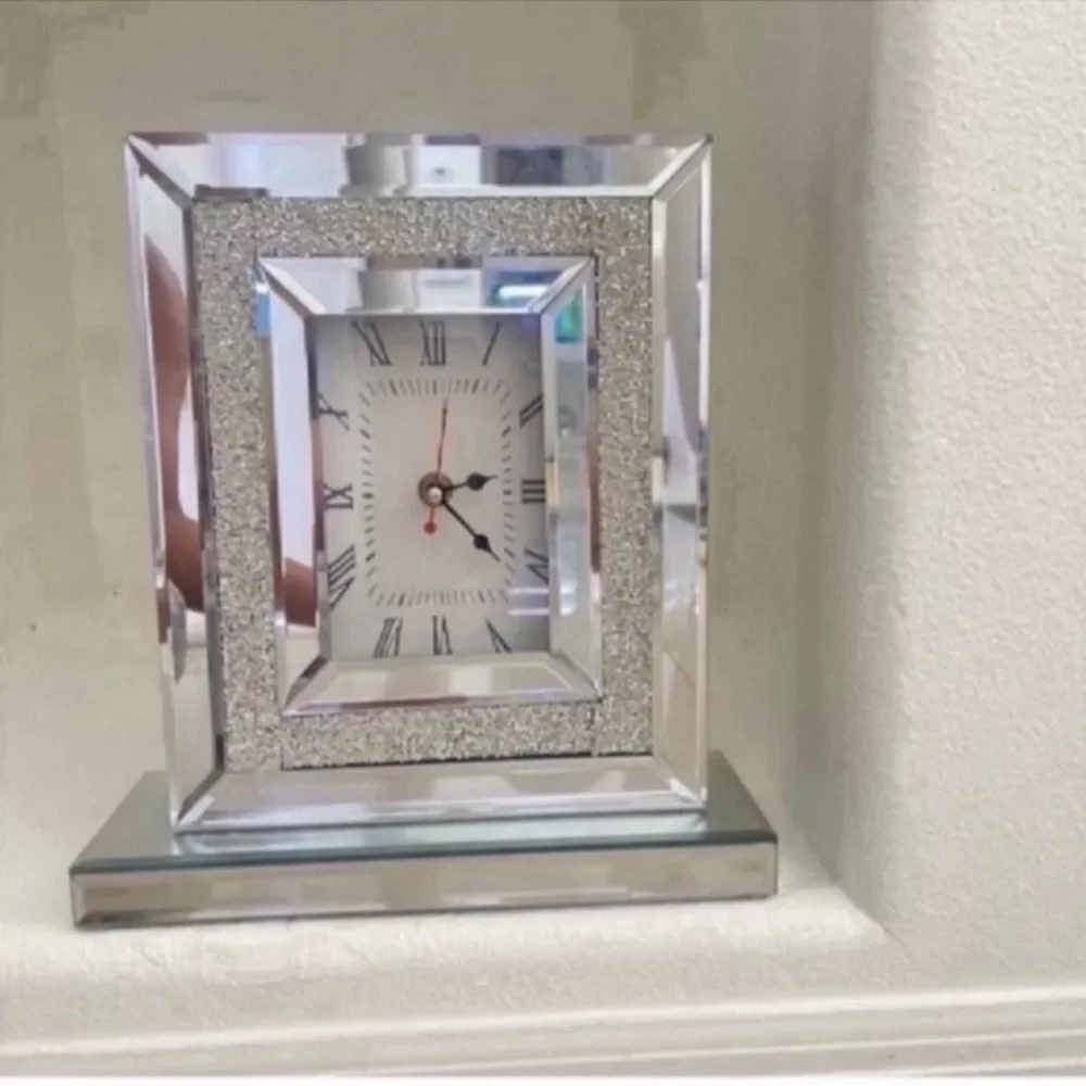 Clock Hollywood Glam Crystal Crush Diamond Mirrored 11.5” Tall 10” Base Quartz